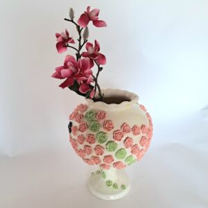 Vase baroque à fleurs roses grand modèle