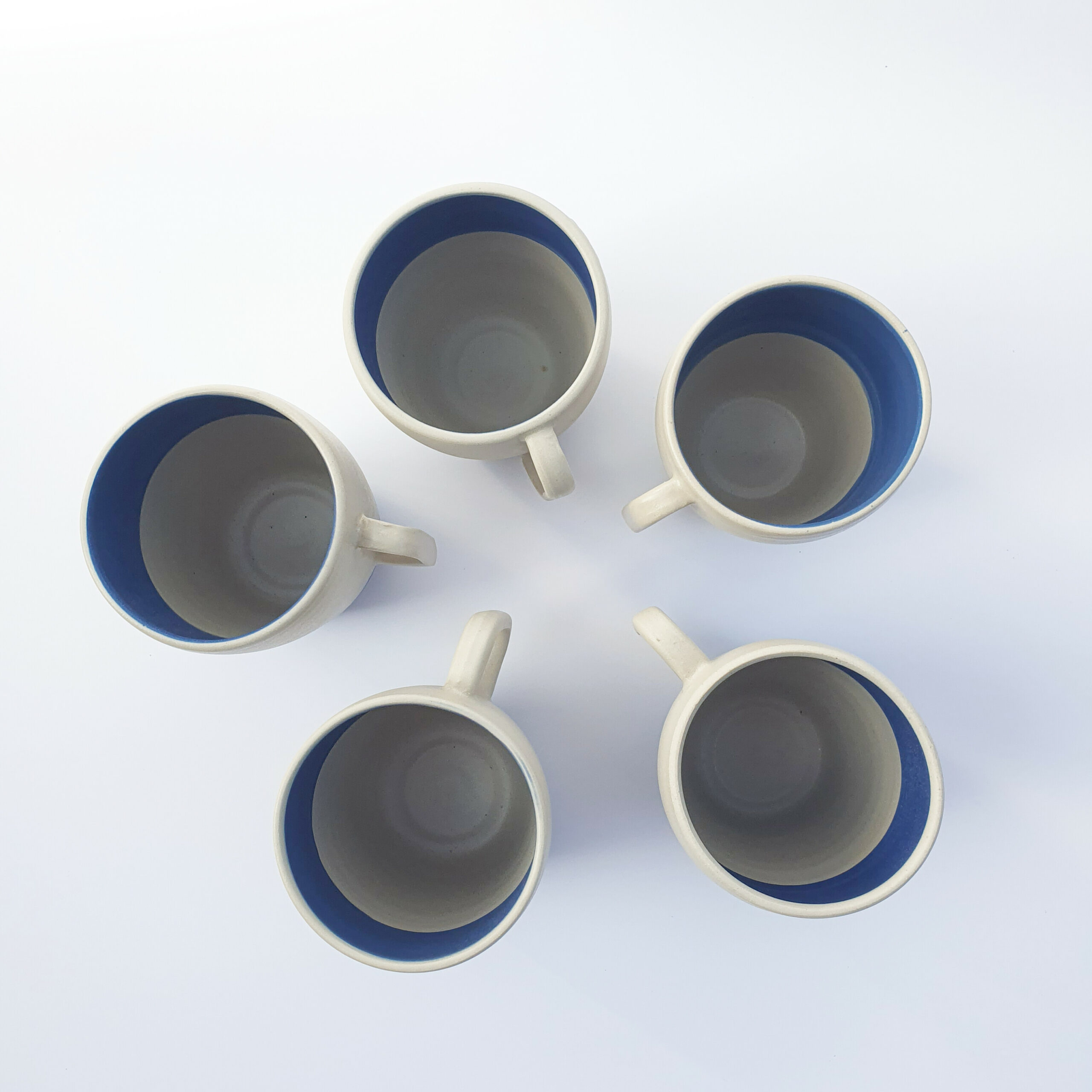 Grand mug à anse allongée – Image 2