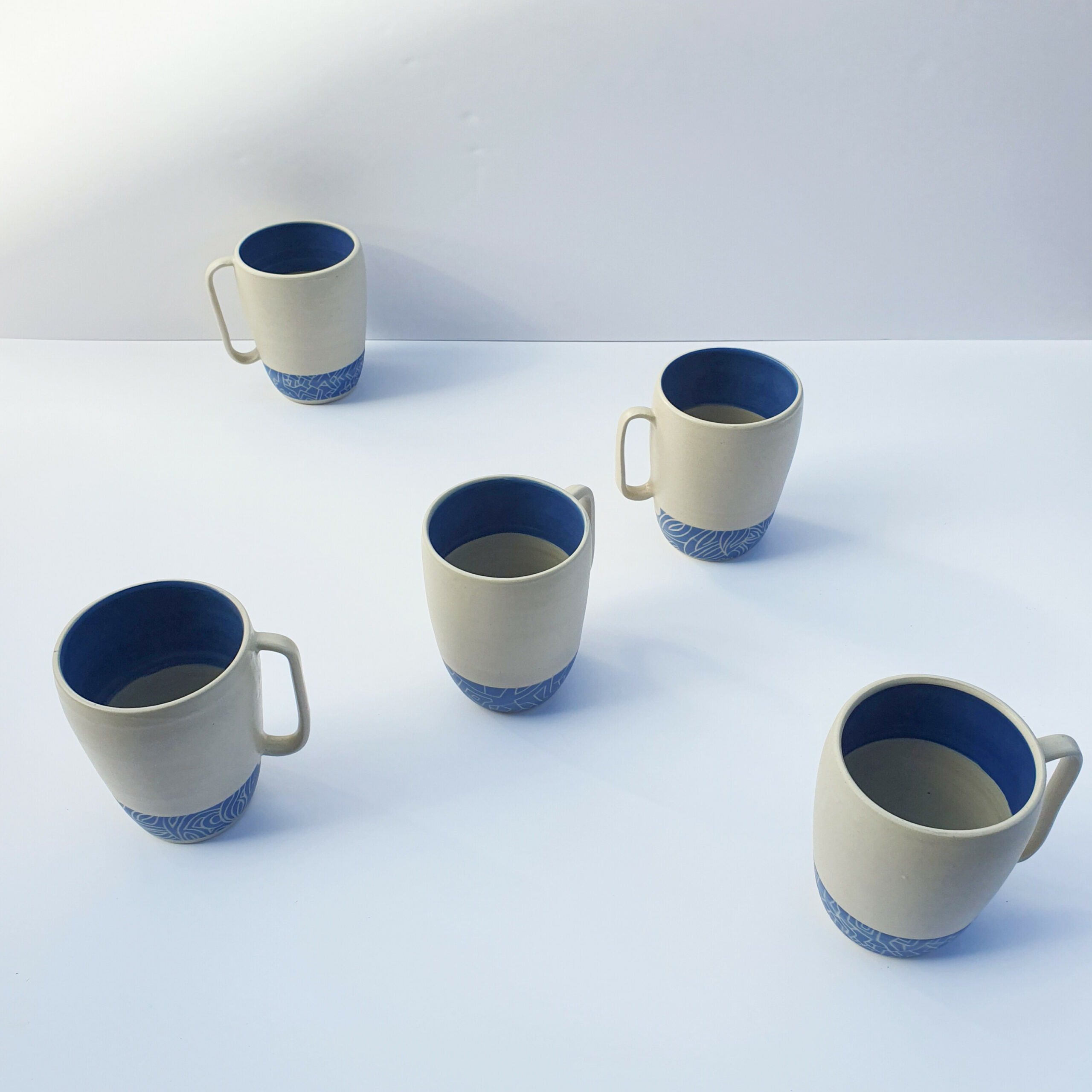 Grand mug à anse allongée – Image 4