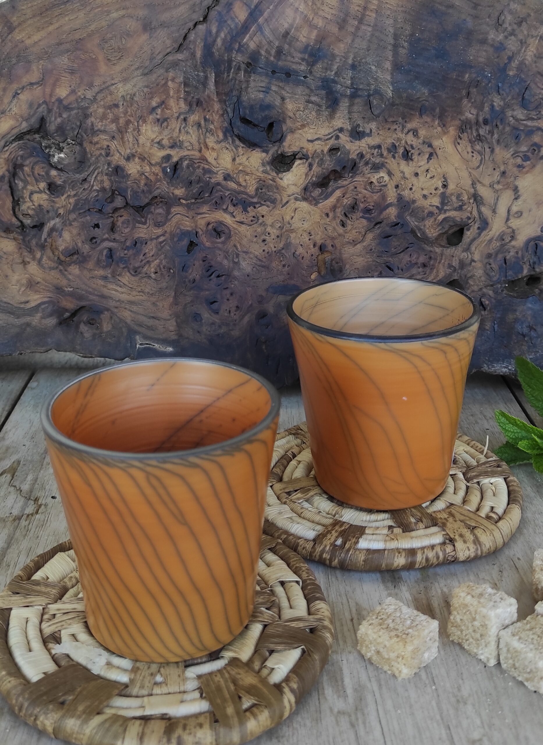 deux Tasses à café en terre sigillée – Image 2